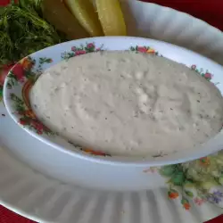 Лесен домашен сос тартар за зеленчуци и сандвичи