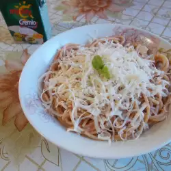 Вегетариански спагети със сметана