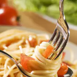Спагети със соев сос без месо
