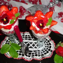 Десерт с маскарпоне и ягоди