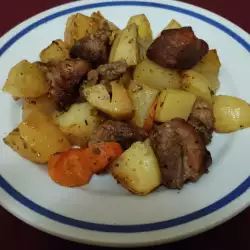 Картофи с месо на фурна