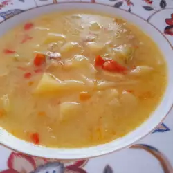 Супа с месо и тиквички