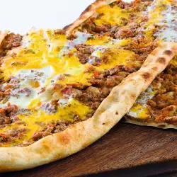 Турска пица Лахмаджун