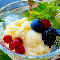 Домашен ванилов сладолед с вкус от едно време