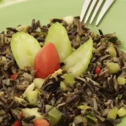 Бразилска салата с див ориз и авокадо