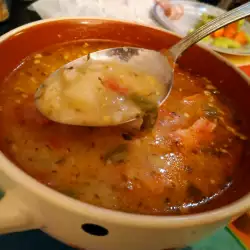 Лятна зеленчукова супа със застройка