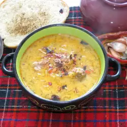 Свинска супа със зеле и ориз