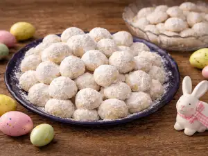 Бели великденски курабии - нежни и ронливи