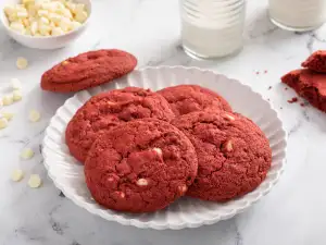 Бисквити Червено Кадифе с бял шоколад