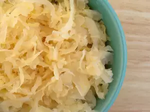 Предястие от гъби с кисело зеле