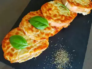 Двустранни сандвичи с кашкавал и белтък