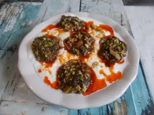Лападови кюфтенца с шунка в млечен сос