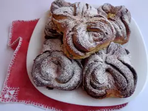 Бриош кифлички с шоколад