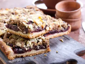 Плодови барчета с шоколад и бадеми