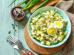 Пролетна яйчена салата