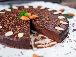 Здравословна шоколадова торта без брашно и захар