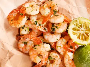 Скариди с масло, чесън и магданоз