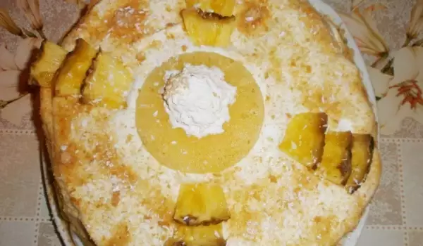 Вкусна ананасова торта