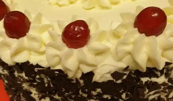 Бисквитена торта Шварцвалд
