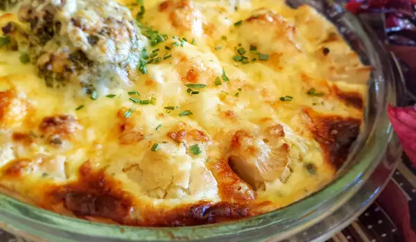 Бърза запеканка с броколи и карфиол