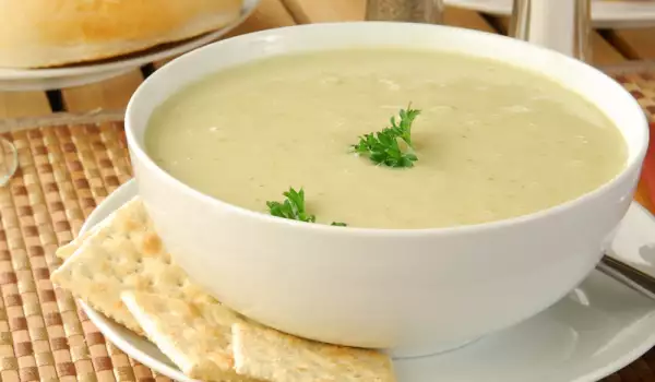 Млечна крем супа с целина