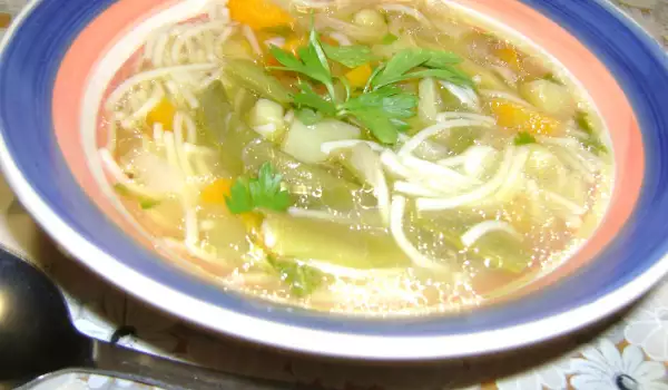 Картофена супа със зелен фасул и фиде