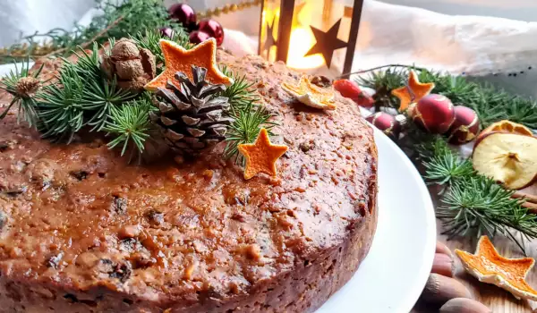 Празничен новогодишен фруктов кейк