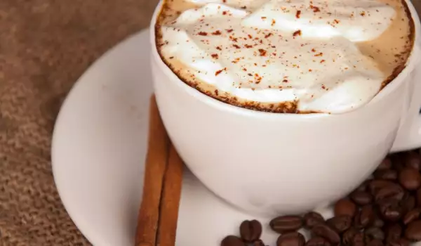 Канелено кафе с бял шоколад