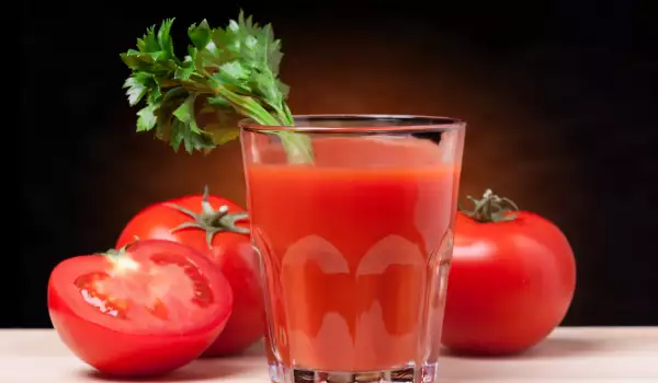 Витаминозен доматен коктейл