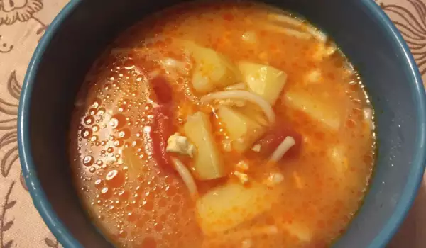 Супа от картофи с праз и сирене