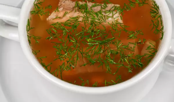 Супа от консервирана риба в доматен сос