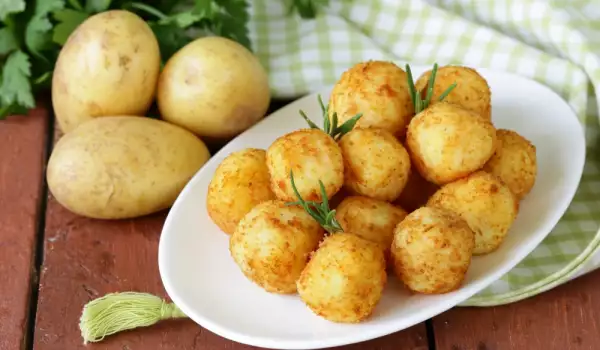 Пържени картофени топчета