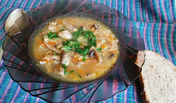 Гъбена супа с праз и ориз