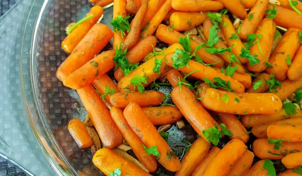 Бейби моркови с мед и джинджифил