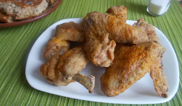Печени пилешки крилца с брашно