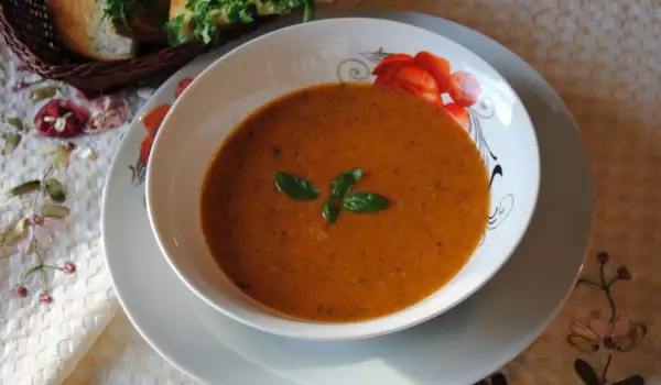 Италианска доматена супа с резене