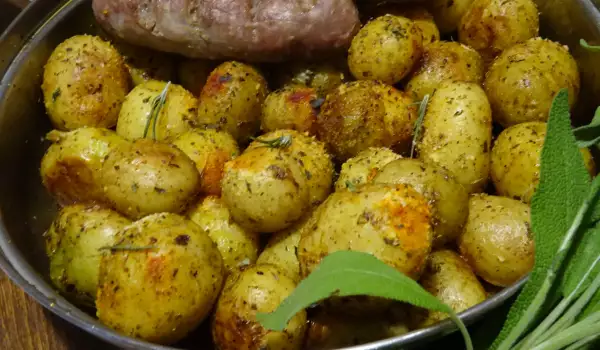 Пресни картофи по италиански