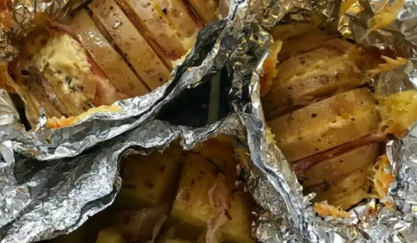 Класически турски пълнени картофи