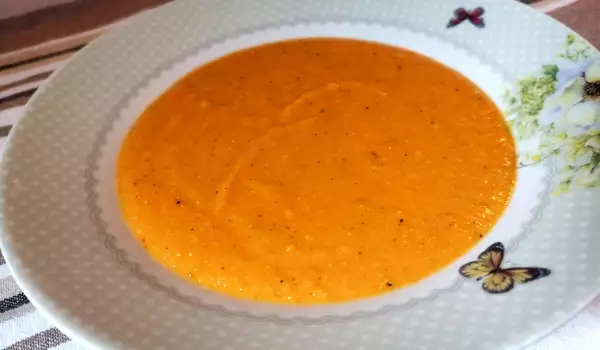 Крем супа от червена леща по арабски