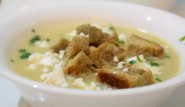 Крем супа с червена леща и картофи