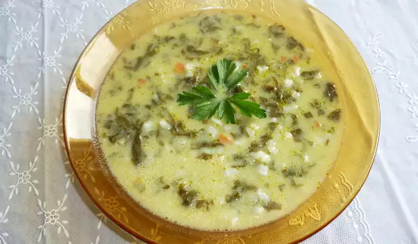 Пролетна супа с лапад, ориз и моркови
