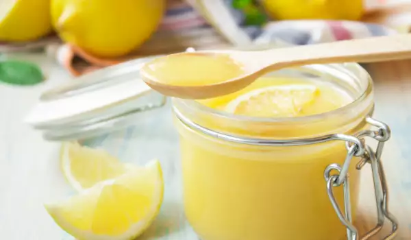 Лимонов крем с масло