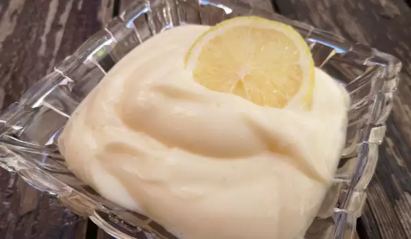 Лимонов мус с маскарпоне