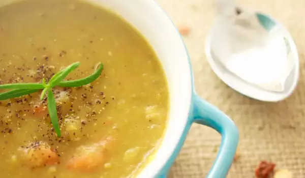 Крем супа от леща с картофи и къри