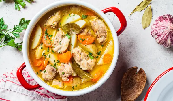 Пилешка манджа с картофи и моркови
