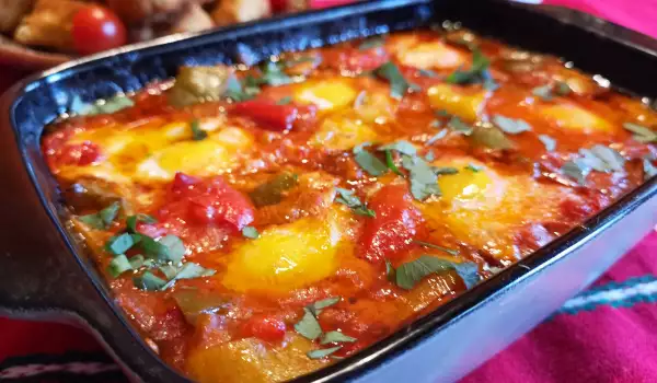 Турски миш-маш с яйца и домати