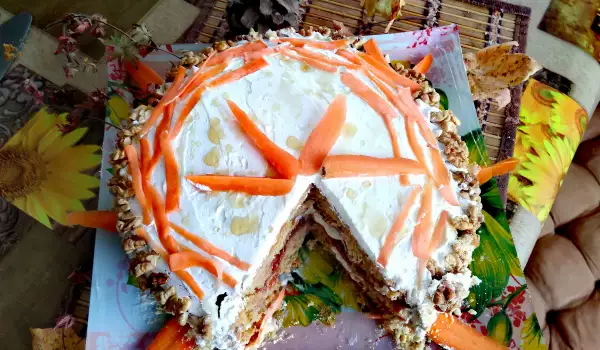 Вкусна морковена кето торта