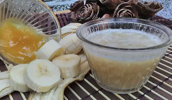 Банан с мед и вода срещу кашлица