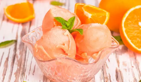 Меден сладолед с портокали