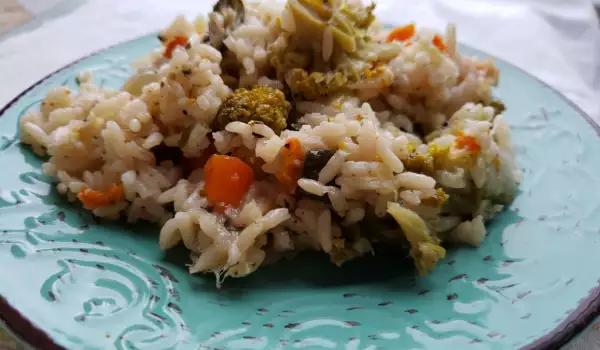 Задушен ориз със зеленчуци
